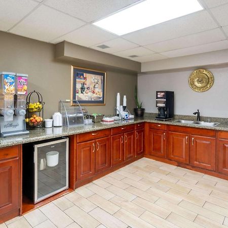 Super 8 By Wyndham Shepherdsville - Louisville South I65 Exterior photo