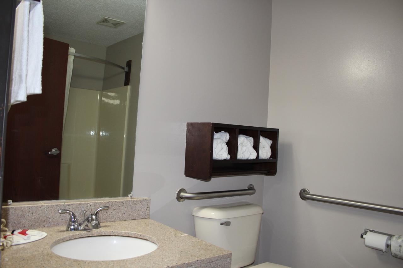 Super 8 By Wyndham Shepherdsville - Louisville South I65 Exterior photo